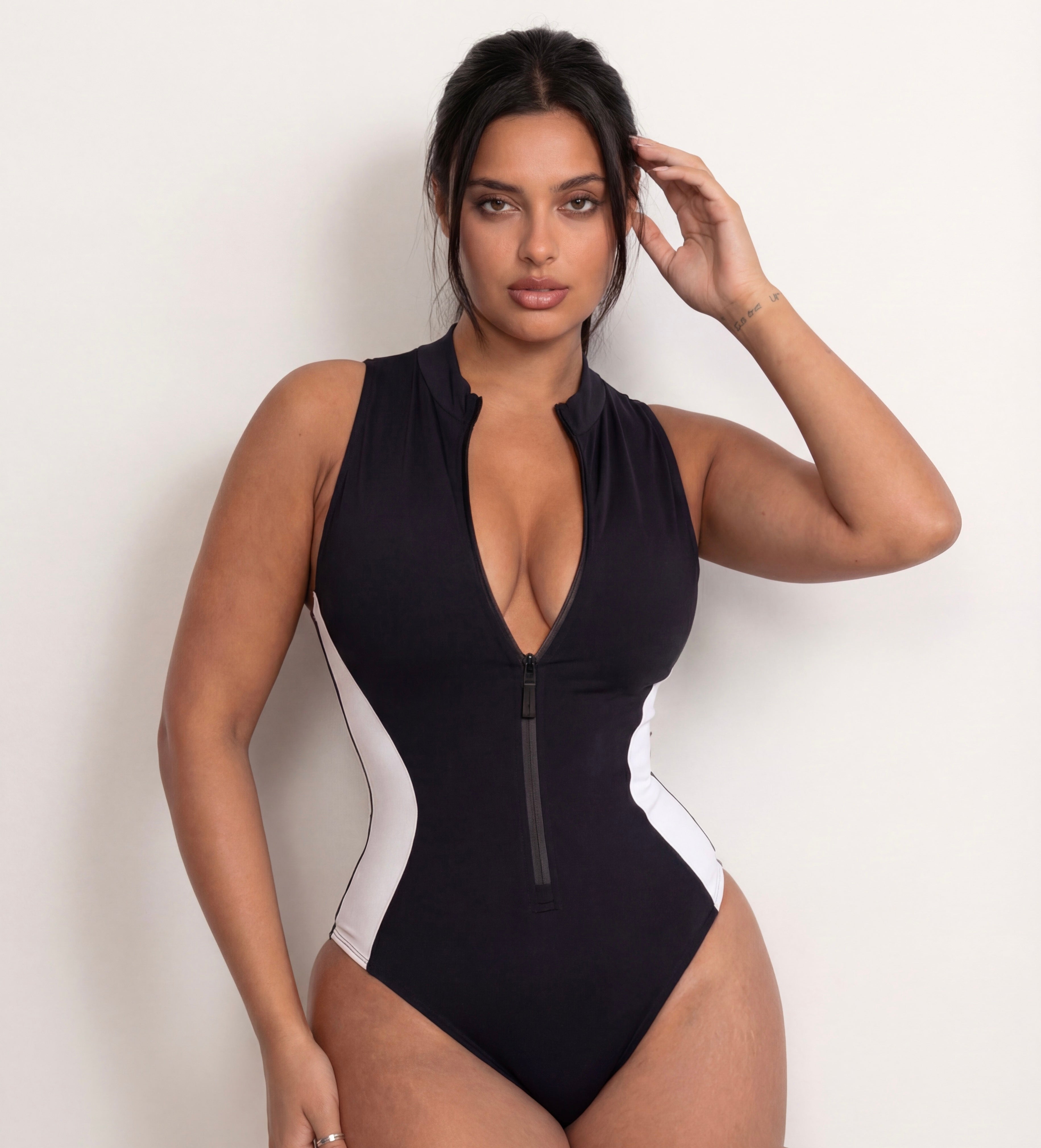 LUMEN Shaping push-up swimsuit with a zipper