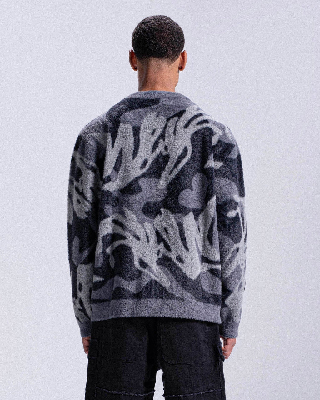 JOSH | FLUFFY SWEATER